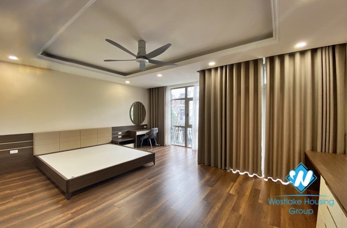 Four bedroom house for rent in Vinhome Harmony